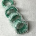 ACRYLIC RESIN CERAMIC NAPKIN RINGS (SET OF 12 - VERDE GREEN)